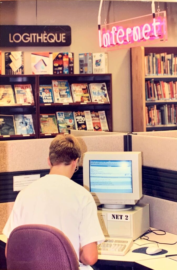 Logithèque de la bibliothèque Gabrielle-Roy. Photo : Jean-Marie Villeneuve, collection de L'ICQ